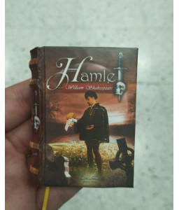 Hamlet - WILLIAM SHAKESPEARE